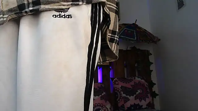 SARA VAL3NTINA  online show from March 15, 4:11 am