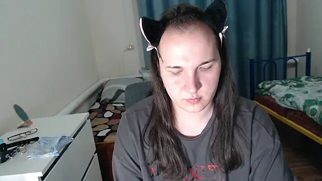 Snapshot of EvaMiron chatting on October 21, 8:54 pm EvaMiron online show from October 21, 8:54 pm