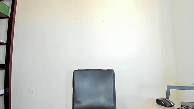 Snapshot of xmissinchesxx chatting on September 10, 9:03 pm xmissinchesxx online show from September 10, 9:03 pm