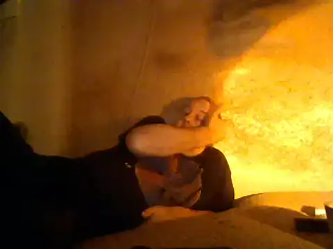 Nightshade7712 online show from March 4, 4:52 pm