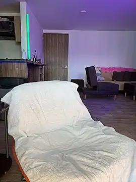 Georgiafox online show from April 4, 8:50 pm