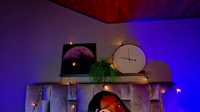 nahomi campbell online show from September 29, 7:35 pm