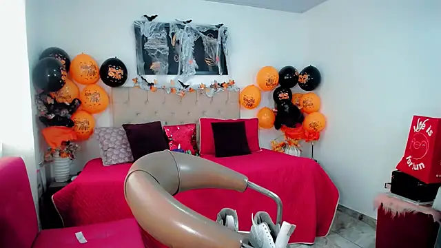 maria camilacms online show from October 8, 7:15 pm