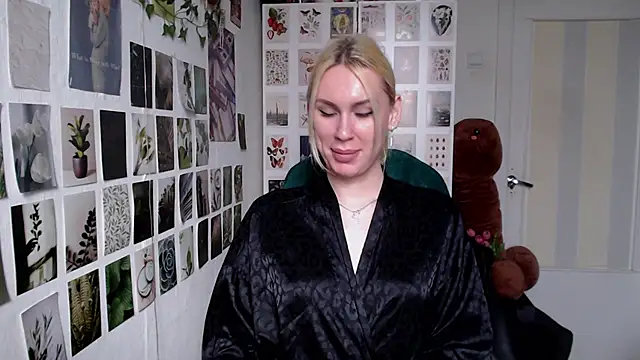 CapriScorpion online show from April 16, 1:22 pm