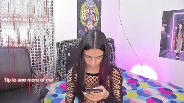 Snapshot of Megan_Miles02 chatting on December 11, 11:21 pm Megan Miles02 online show from December 11, 11:21 pm