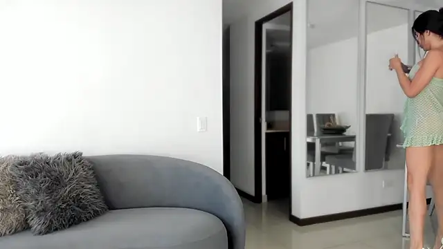 angelturned001 online show from March 27, 9:27 pm