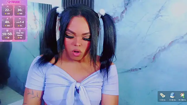 KayleighDreams  online show from March 23, 9:20 pm