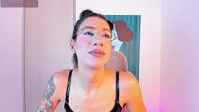 sofiaa grey  online show from February 20, 2:19 pm