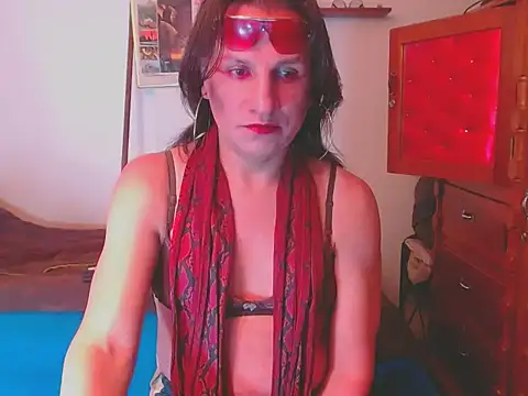 LorenJade online show from March 5, 8:30 am