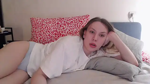 Scarlettford online show from May 4, 5:29 pm