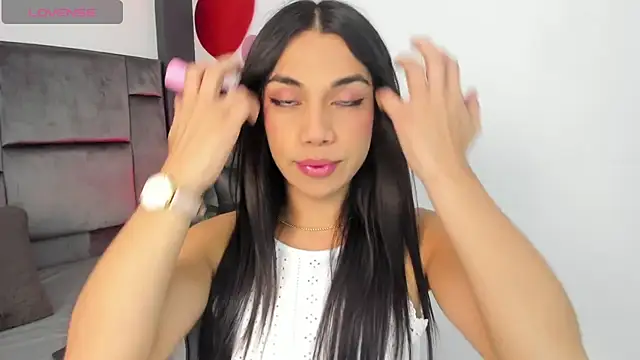 MarilynSmIith online show from February 7, 1:06 pm