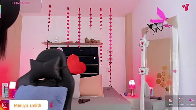 MarilynSmIith online show from February 26, 2:22 pm