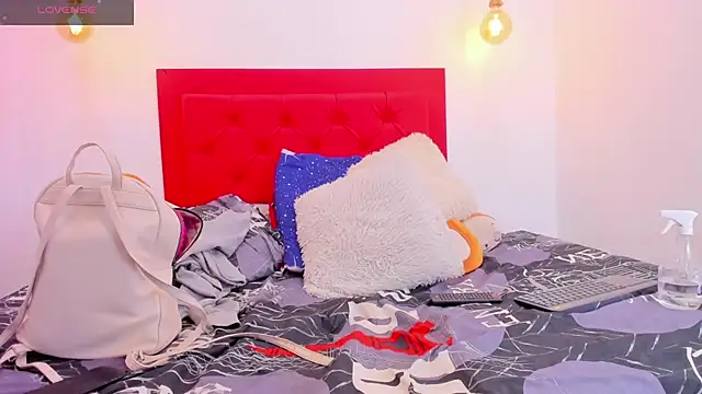 Mia thompson 19 online show from February 24, 7:41 pm