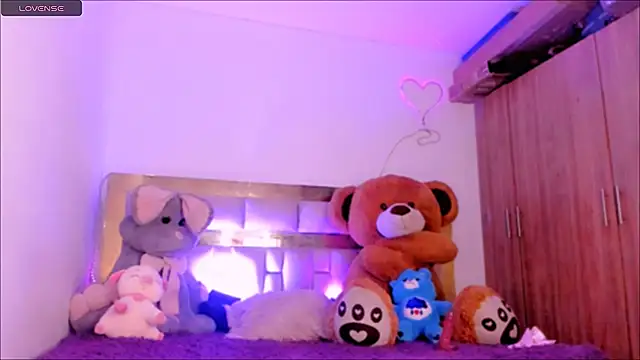 Lucidollts  online show from February 9, 5:43 pm