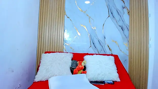 Luluu 08 online show from April 9, 2:45 pm