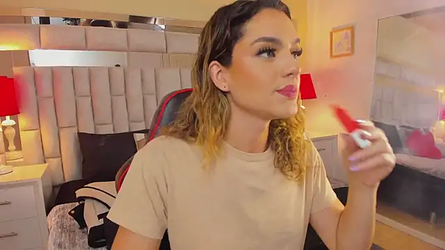 mariiahneedles online show from February 24, 9:09 pm