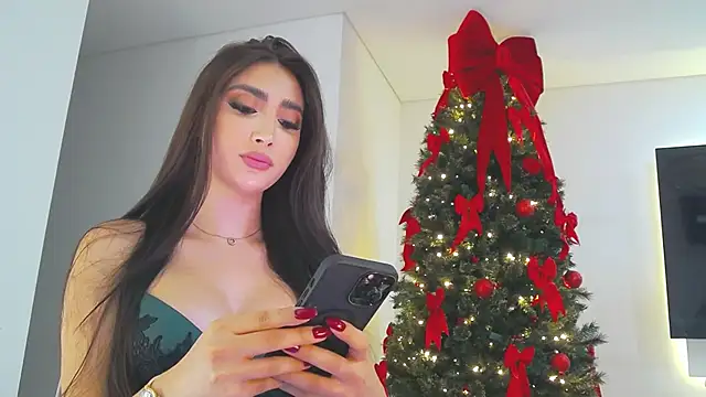 Snapshot of _BellaDonna_ chatting on December 11, 1:39 am  BellaDonna  online show from December 11, 1:39 am