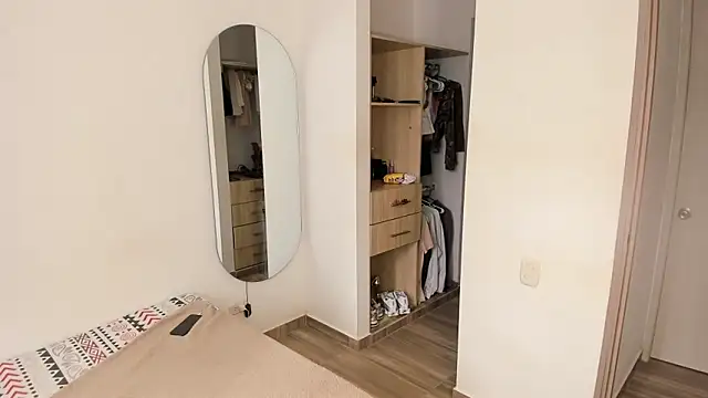 rose scottt online show from January 13, 2:47 pm