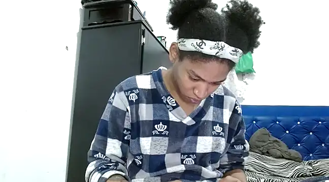 miriam775 online show from March 21, 12:51 am