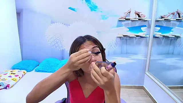 DEMI LEED online show from April 1, 1:41 pm