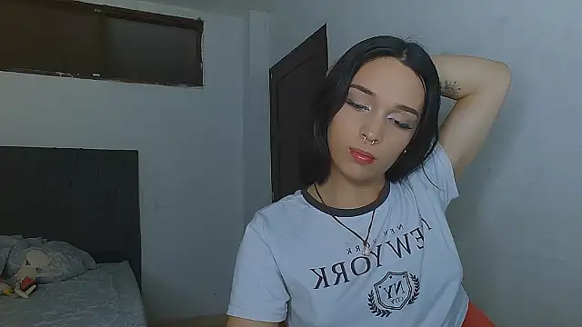 alexaryderr online show from June 15, 8:16 am