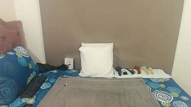 kimberlyjamexxx online show from February 8, 7:25 am