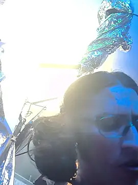 gurlnips online show from January 17, 3:41 pm