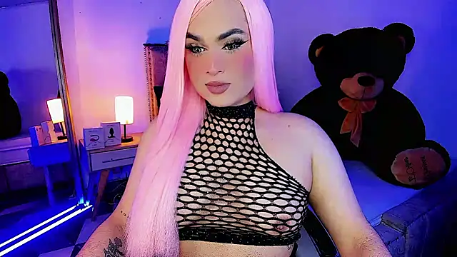 Snapshot of alexia_mattel chatting on February 9, 8:02 pm alexia mattel online show from February 9, 8:02 pm