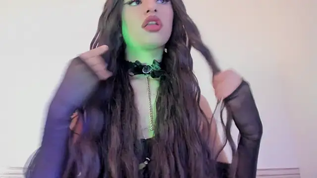 Sophia Cambpell online show from February 21, 9:29 pm