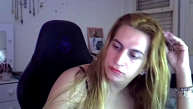luizacandy online show from July 13, 9:49 pm