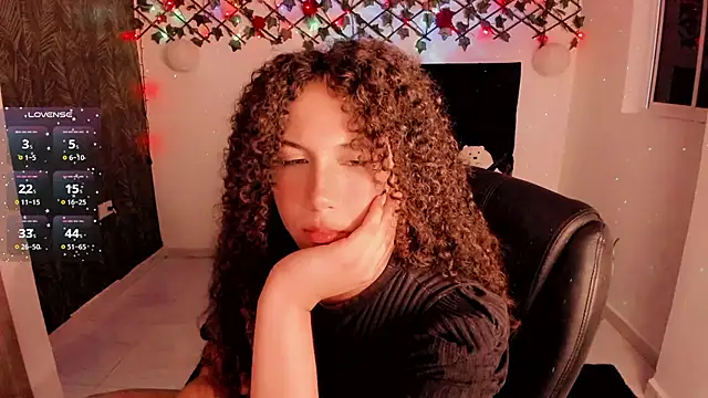 Lilith Miller21 online show from September 26, 9:23 pm