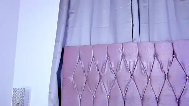 Snapshot of Ashley_piinkk_ chatting on March 10, 3:45 am Ashley piinkk  online show from March 10, 3:45 am