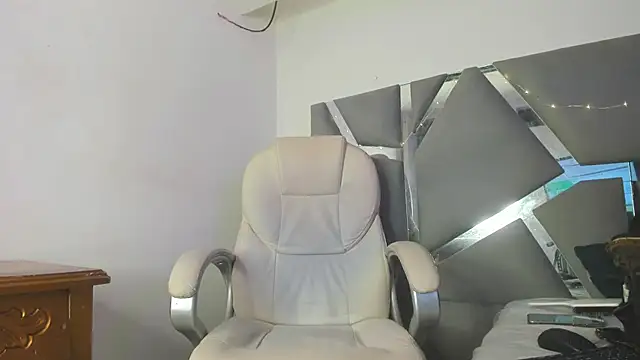 Arii xxx online show from February 28, 7:25 pm