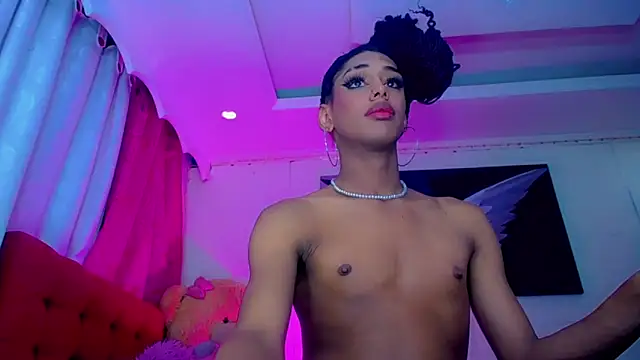 NahomiCamper online show from December 14, 11:44 pm