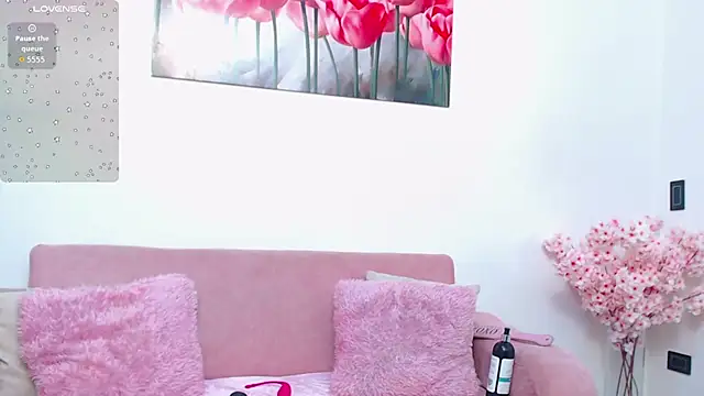 abigail f00x online show from April 6, 1:00 pm