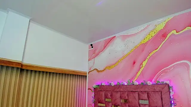 Daisy  rose online show from December 17, 3:12 am