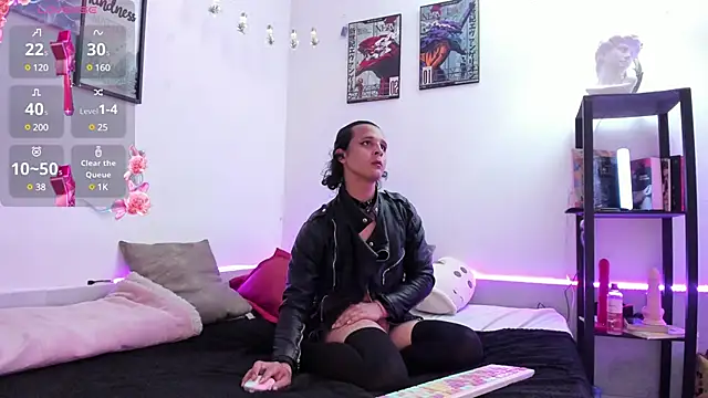 cassandra nova  online show from February 11, 4:33 am