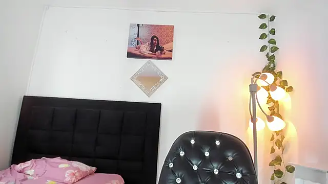 kattadoll online show from September 18, 6:57 pm