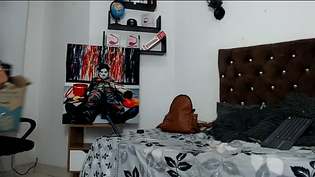 smithdara online show from March 17, 4:03 am