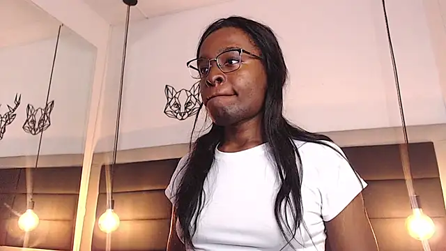 candy lovee69 online show from April 8, 9:27 pm