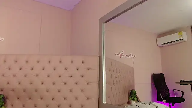 alice sofia online show from February 11, 2:03 pm