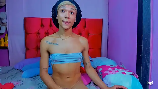 StassieBell online show from February 10, 6:42 am