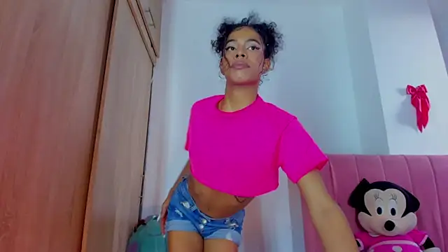 bloom444 online show from December 15, 9:09 pm