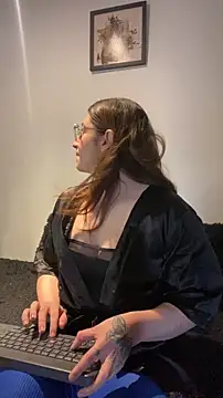 kamel-ayesha online show from November 18, 5:35 pm