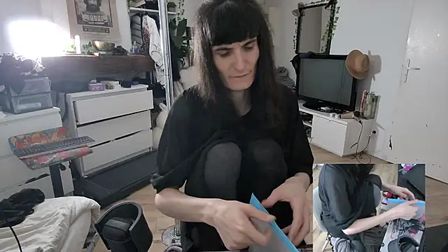 CeriseLapine online show from December 13, 7:40 pm