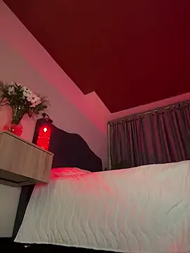 sue   0 online show from April 12, 5:33 am