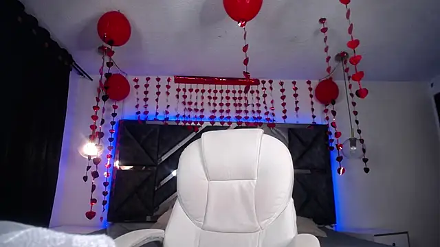 MIA YOURHOTTIE online show from February 7, 2:19 am