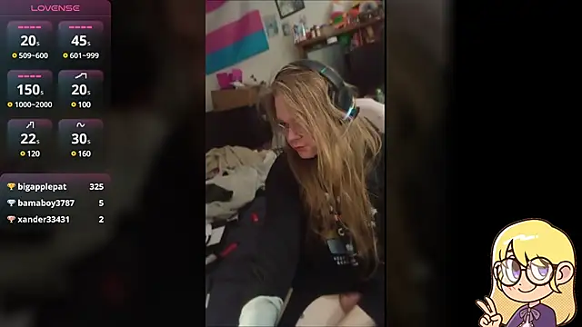 Snapshot of AshThaSissy chatting on December 13, 9:58 am AshThaSissy online show from December 13, 9:58 am