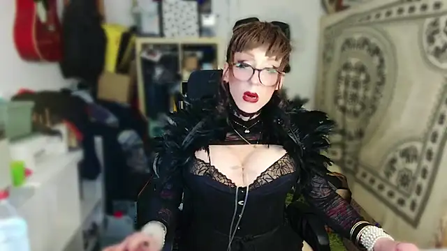 MaxiEmily online show from January 5, 1:20 am