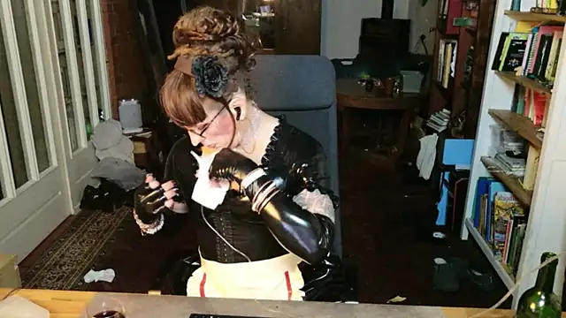 MaxiEmily online show from September 14, 2:06 am